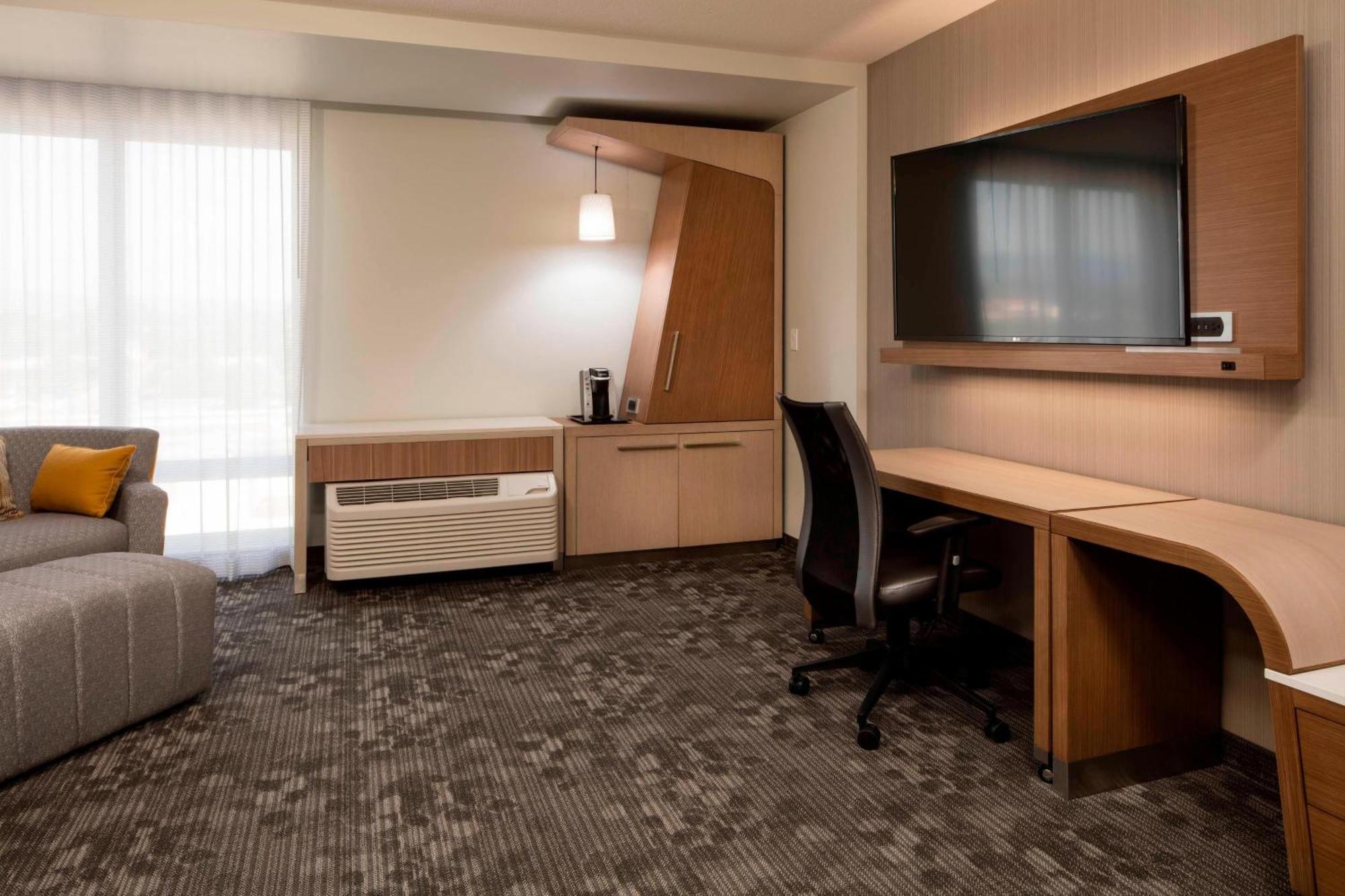 คอร์ตยาร์ด บาย แมริออท ปริ้นซ์จอร์จ Hotel พรินซ์จอร์จ ภายนอก รูปภาพ